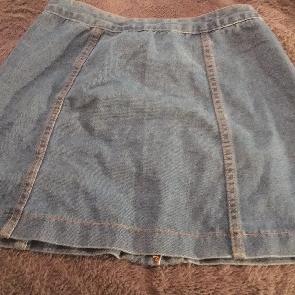 Button up skirt - Picture 3 of 3